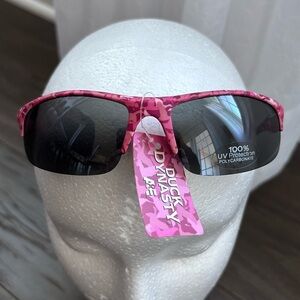 Duck Dynasty A&E Polarized 100% UV protection polycarbonate pink camo sunglasses